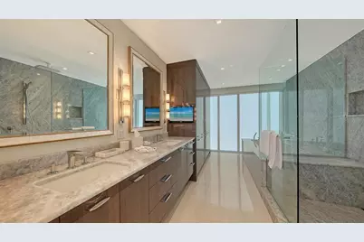 280 Golden Gate Point #600, Sarasota, FL 34236 - Photo 27