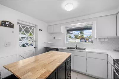 3338 Cambridge Drive, Sarasota, FL 34232 - Photo 5