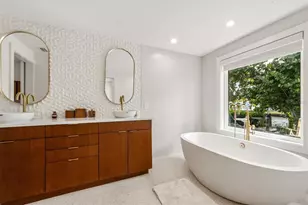 505 65th St, Holmes Beach, FL 34217 - Photo 23