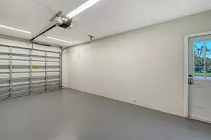 902 68th St W, Bradenton, FL 34209 - Photo 25