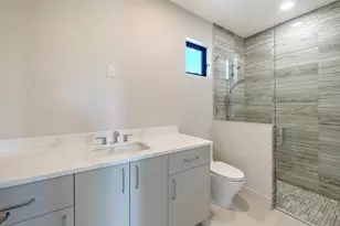 1966 Wisteria St, Sarasota, FL 34239 - Photo 45