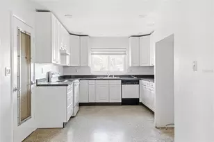 2560 Tulip St, Sarasota, FL 34239 - Photo 17