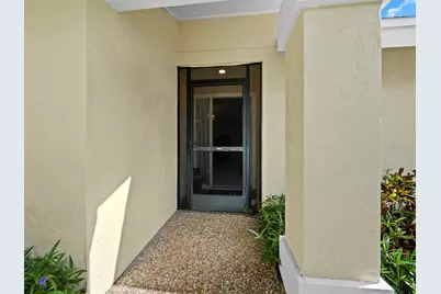 4133 Carriage Drive #18, Sarasota, FL 34241 - Photo 5