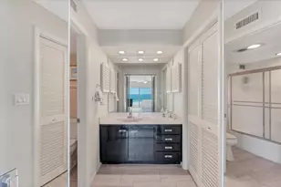 101 Benjamin Franklin Dr, Sarasota, FL 34236 - Photo 27