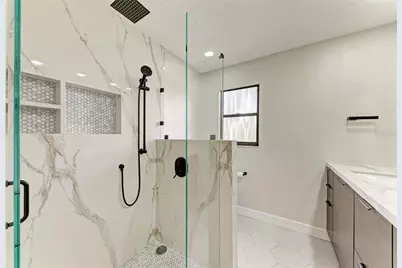 6601 Mauna Loa Boulevard, Sarasota, FL 34241 - Photo 35