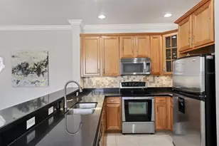 7912 Limestone Ln, Sarasota, FL 34233 - Photo 11