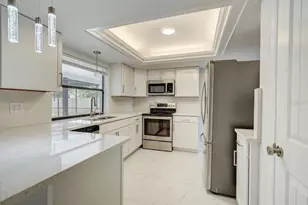 2214 SE 13th St, Cape Coral, FL 33990 - Photo 7