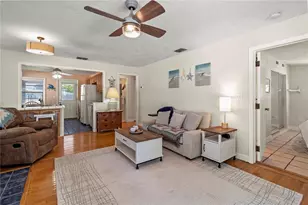 2813 Avenue E, Holmes Beach, FL 34217 - Photo 9