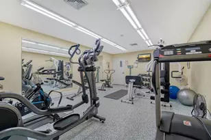 2640 Clubhouse Dr, Sarasota, FL 34232 - Photo 25