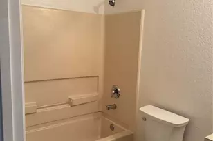 2322 29th Ave E, Palmetto, FL 34221 - Photo 11