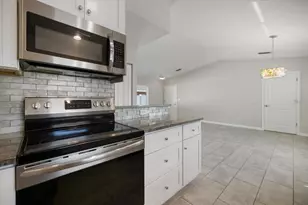 163 Pennsylvania Ave, Osprey, FL 34229 - Photo 9