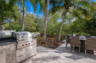 1253 N Basin Ln, Sarasota, FL 34242 - Photo 21