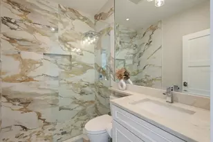 1253 N Basin Ln, Sarasota, FL 34242 - Photo 47