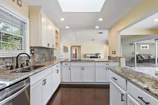 1248 Northport Dr, Sarasota, FL 34242 - Photo 15