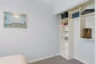 221 Island Cir, Sarasota, FL 34242 - Photo 21