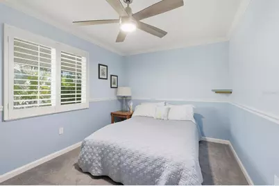 221 Island Circle, Sarasota, FL 34242 - Photo 17