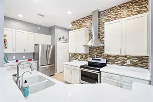 6123 39th Ct E, Bradenton, FL 34203 - Photo 11