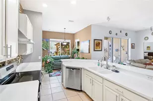 6123 39th Ct E, Bradenton, FL 34203 - Photo 13