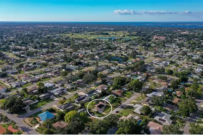 2216 40th Street W, Bradenton, FL 34205 - Photo 3