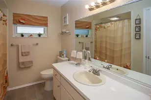 2216 40th St W, Bradenton, FL 34205 - Photo 13