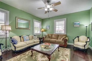 304 15th St W, Bradenton, FL 34205 - Photo 13