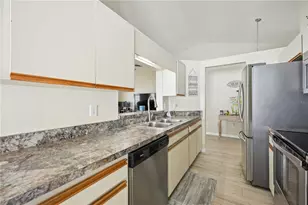 3937 37th St Ct W, Bradenton, FL 34205 - Photo 11