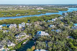 5309 Hidden Harbor Rd, Sarasota, FL 34242 - Photo 3