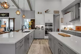 848 Seascape Pl, Sarasota, FL 34240 - Photo 9