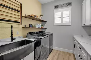 848 Seascape Pl, Sarasota, FL 34240 - Photo 33