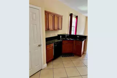 8153 Miramar Way, Lakewood Ranch, FL 34202 - Photo 9