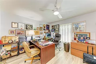 7287 Eleanor Cir, Sarasota, FL 34243 - Photo 31