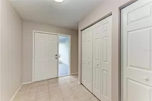 7287 Eleanor Cir, Sarasota, FL 34243 - Photo 9