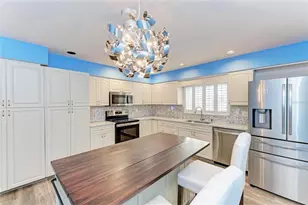 7287 Eleanor Cir, Sarasota, FL 34243 - Photo 21