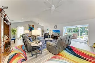 7287 Eleanor Cir, Sarasota, FL 34243 - Photo 11