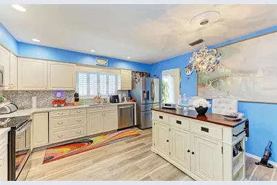 7287 Eleanor Circle, Sarasota, FL 34243 - Photo 19