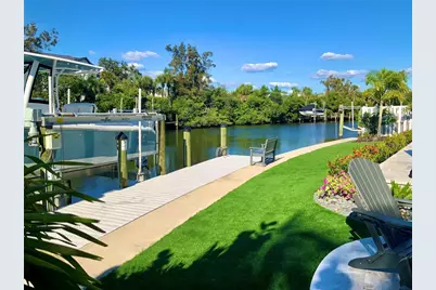 262 Island Circle, Sarasota, FL 34242 - Photo 9