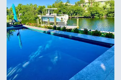 262 Island Circle, Sarasota, FL 34242 - Photo 7