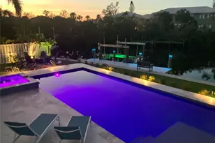 262 Island Cir, Sarasota, FL 34242 - Photo 47