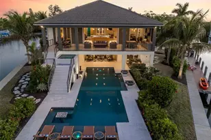 242 Oak Ave, Anna Maria, FL 34216 - Photo 3