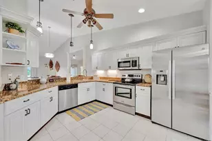 5240 Hyland Hills Ave, Sarasota, FL 34241 - Photo 3