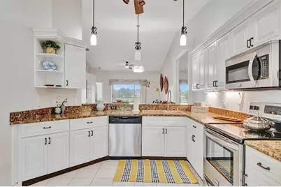 5240 Hyland Hills Avenue #1421, Sarasota, FL 34241 - Photo 13
