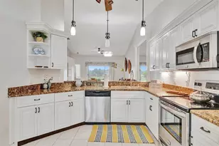 5240 Hyland Hills Ave, Sarasota, FL 34241 - Photo 13