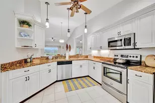 5240 Hyland Hills Ave, Sarasota, FL 34241 - Photo 13