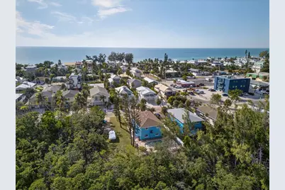 2915 Avenue C, Holmes Beach, FL 34217 - Photo 51