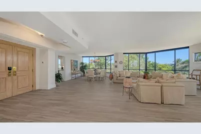 1241 Gulf Of Mexico Drive #207 S, Longboat Key, FL 34228 - Photo 9