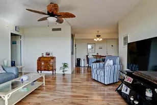 2901 26th St W, Bradenton, FL 34205 - Photo 9