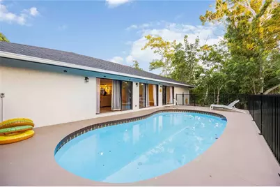 635 Tropical Circle, Sarasota, FL 34242 - Photo 35