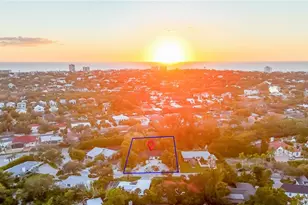 635 Tropical Cir, Sarasota, FL 34242 - Photo 5