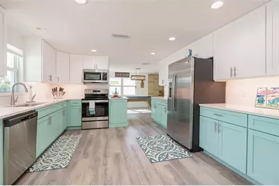 408 71st Street, Holmes Beach, FL 34217 - Photo 5