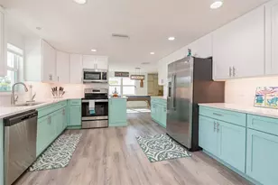 408 71st St, Holmes Beach, FL 34217 - Photo 5